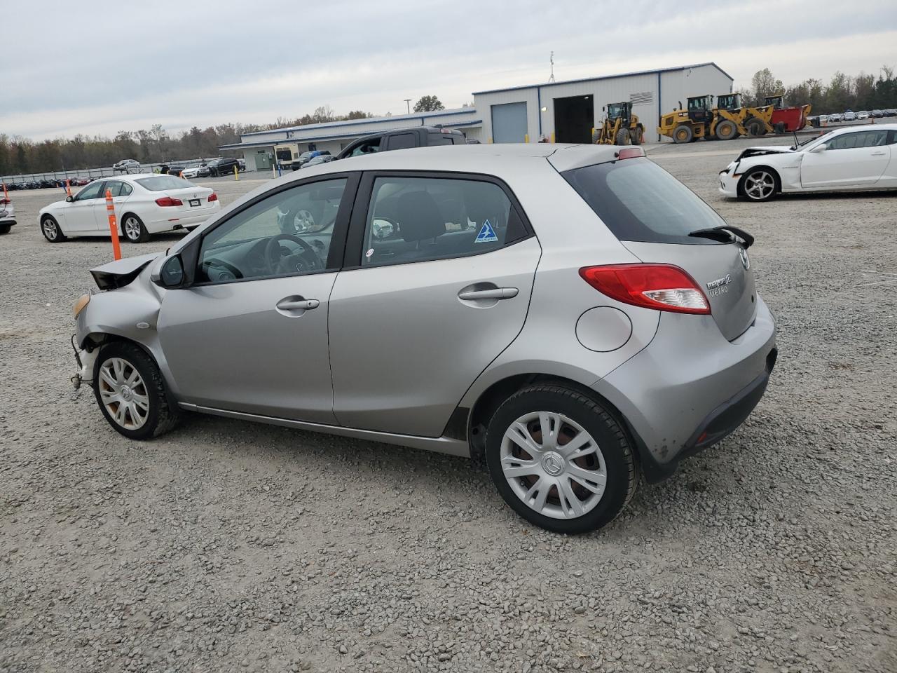 2011 Mazda 2 - Image 2
