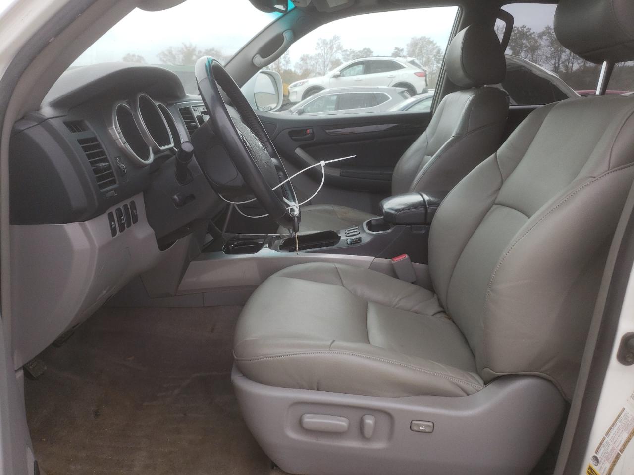 2005 Toyota 4Runner - Image 7