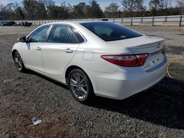  TOYOTA CAMRY 2015 Белый