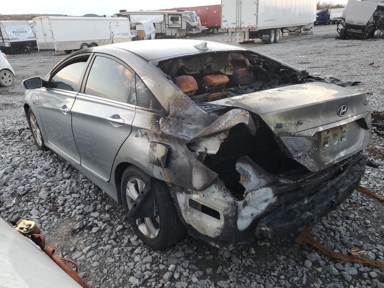 2015 Hyundai Sonata - Image 2