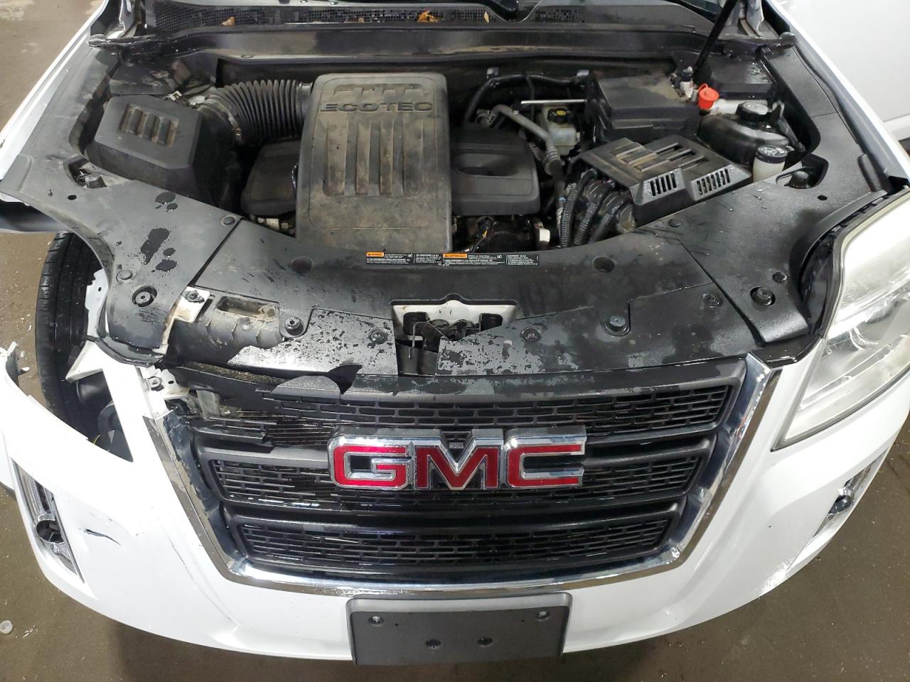 2011 GMC Terrain - Image 12