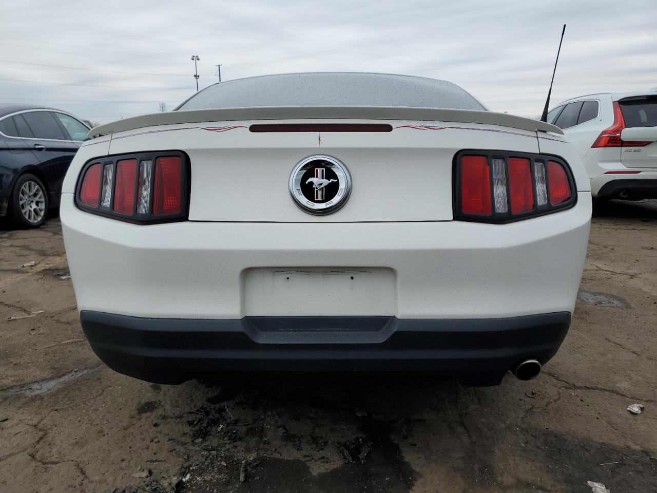 2010 Ford Mustang - Image 6