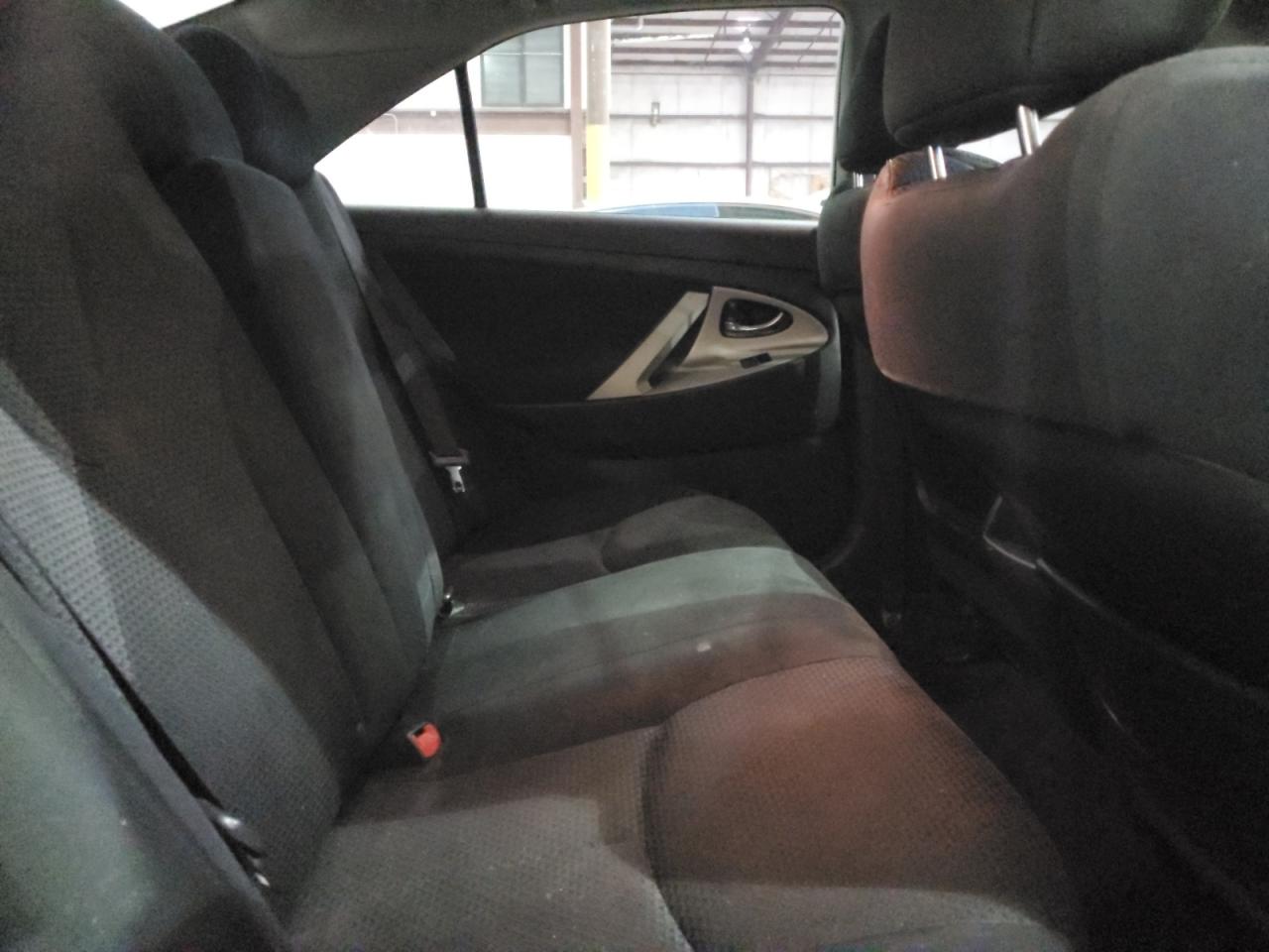 2009 Toyota Camry - Image 10