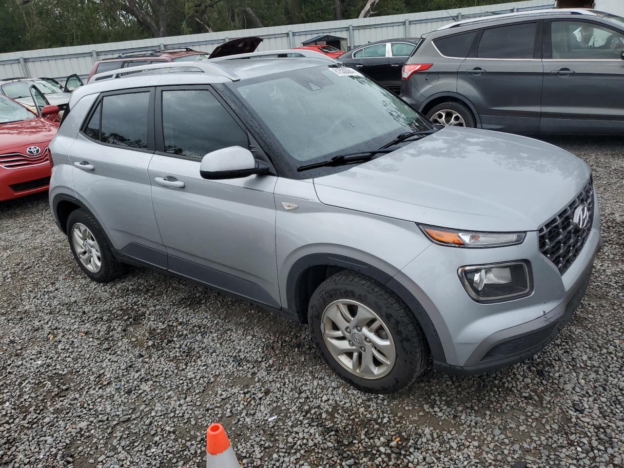 2020 Hyundai Venue - Image 4