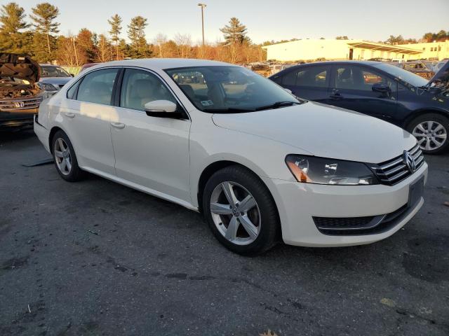 Седаны VOLKSWAGEN PASSAT 2013 Белый