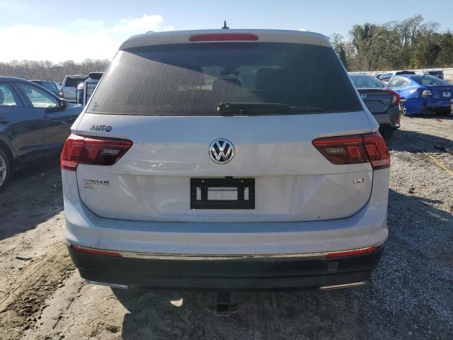 VOLKSWAGEN TIGUAN 2018 Серебристый