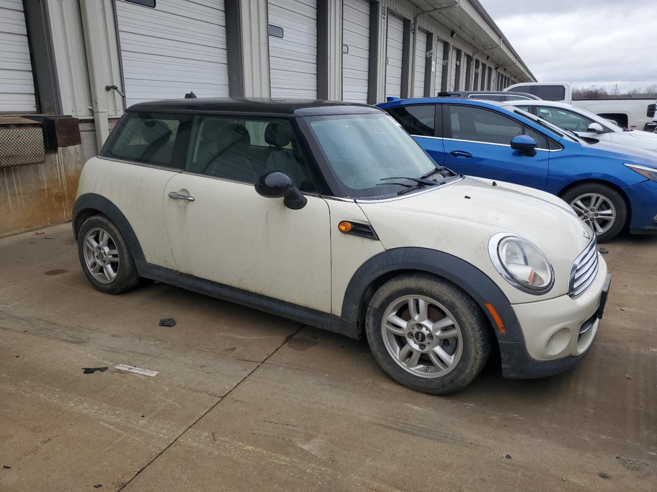 VIN WMWSU3C53DT371595 2013 MINI COOPER no.4