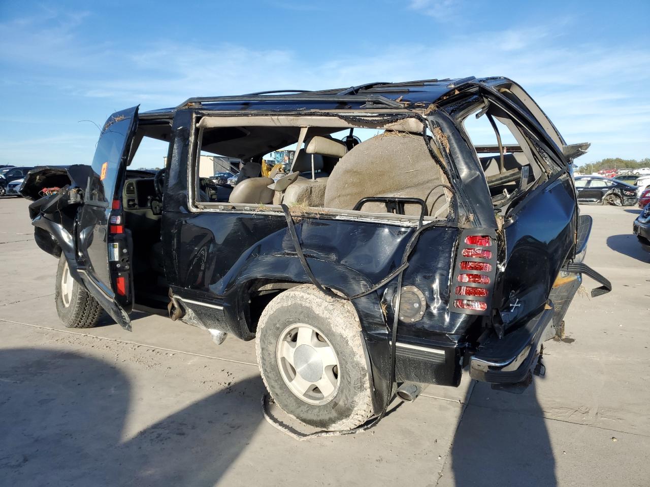 1995 Chevrolet Tahoe - Image 2