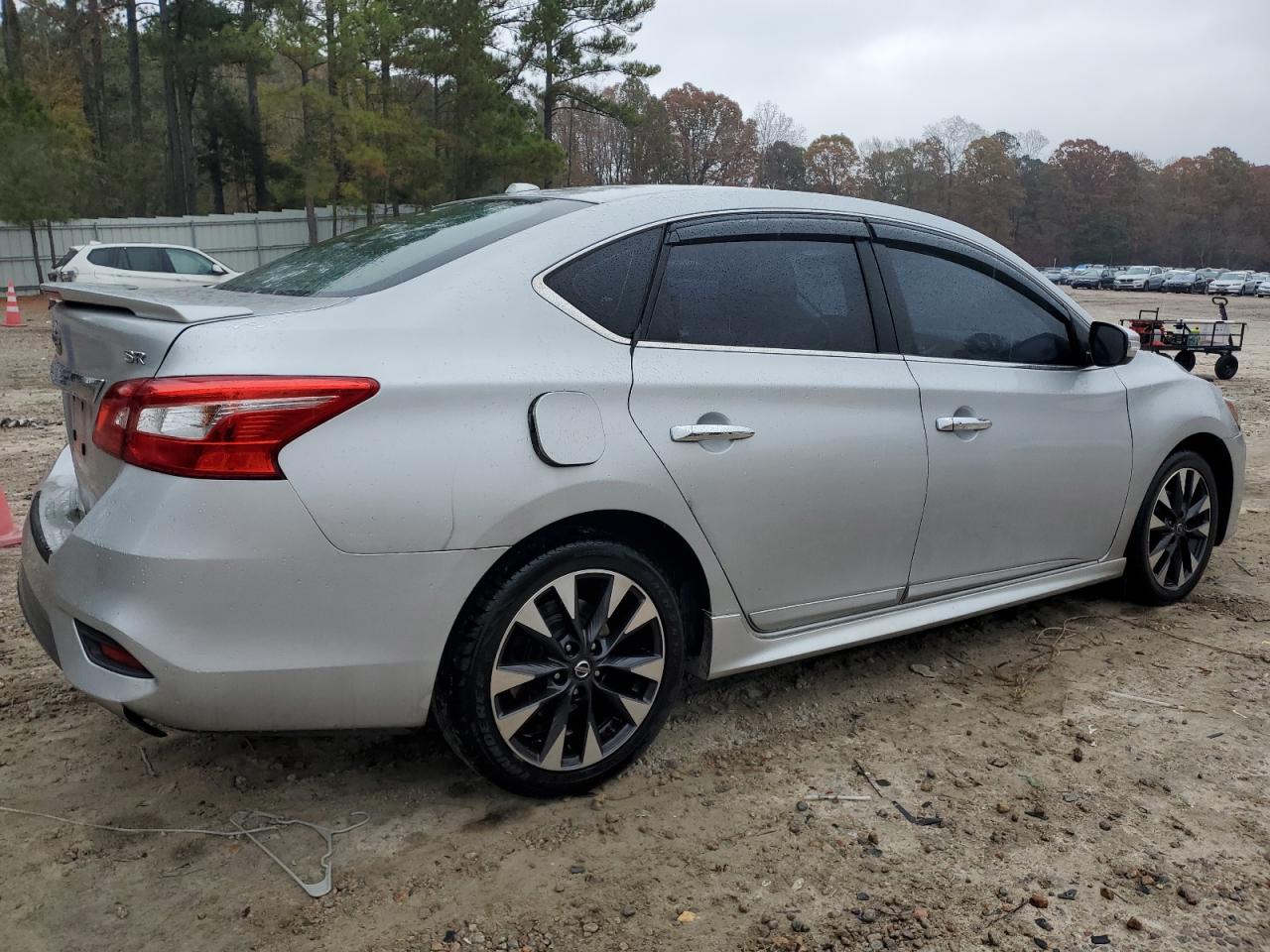 2016 Nissan Sentra - Image 3