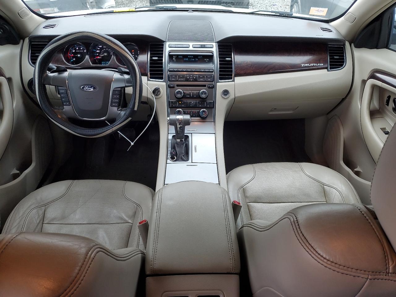 2010 Ford Taurus - Image 8