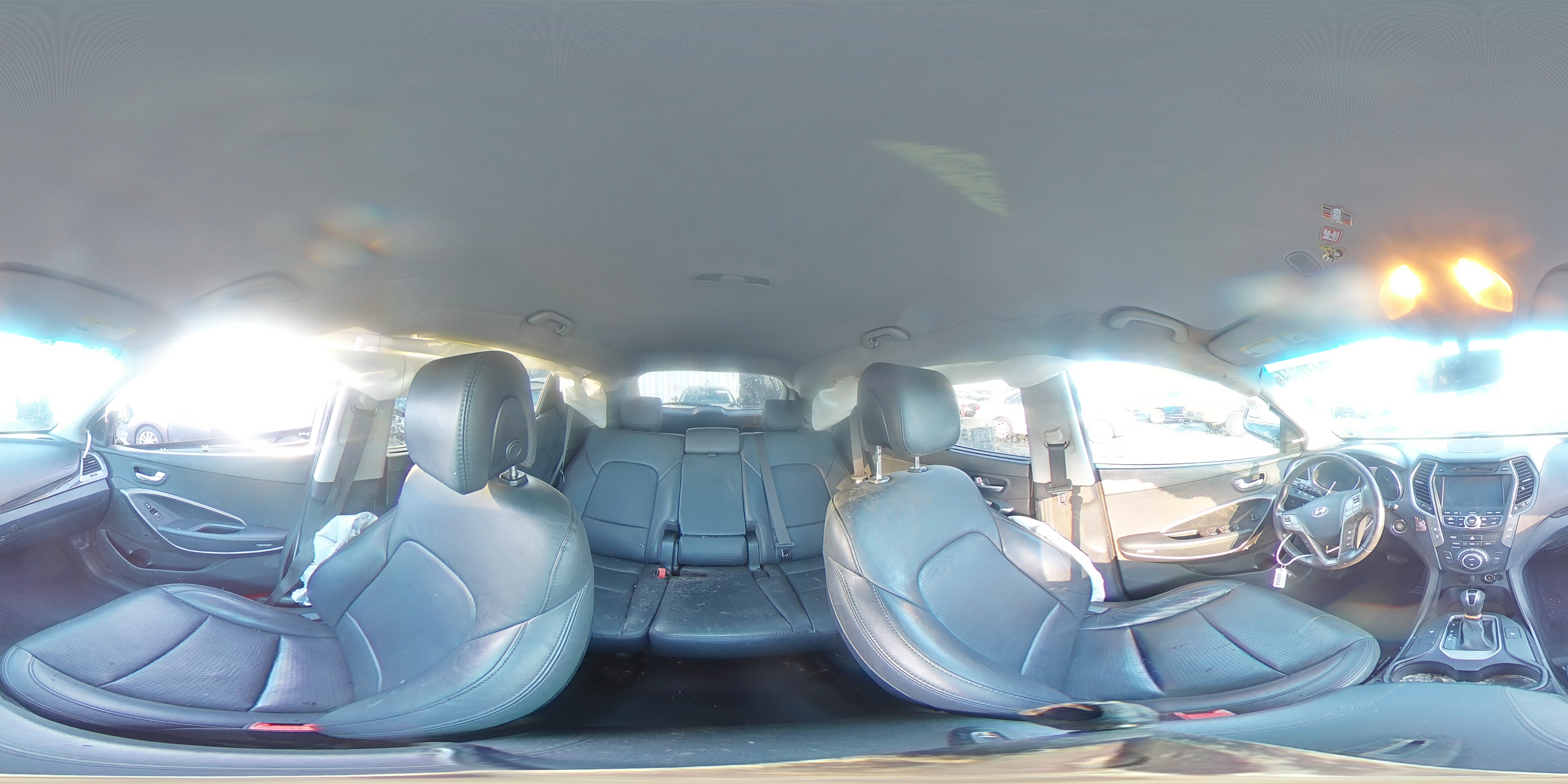 2014 Hyundai Santa Fe - Image 15