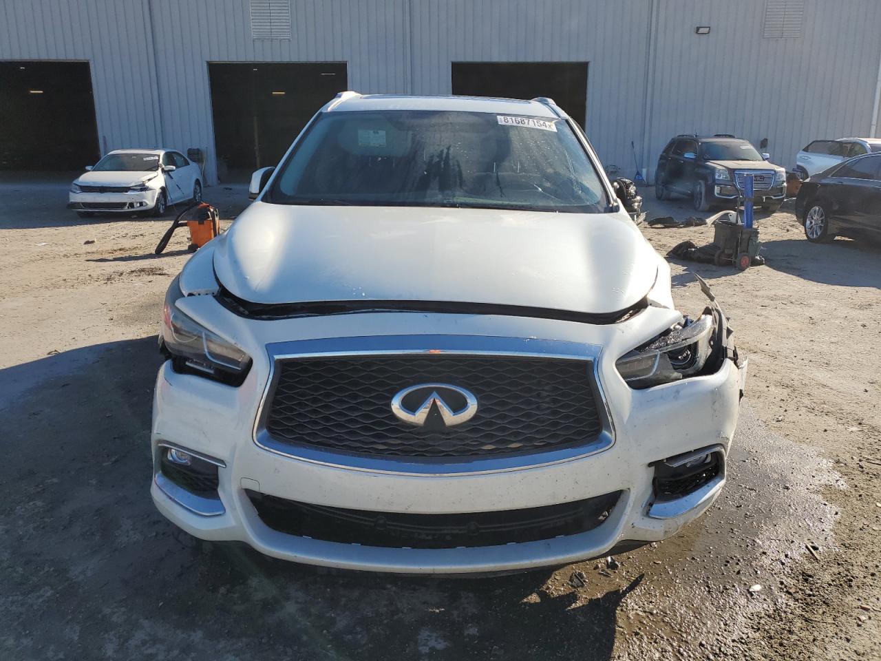 2017 Infiniti QX60 - Image 5