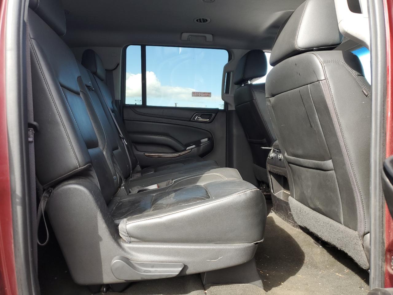 2017 Chevrolet Suburban - Image 11