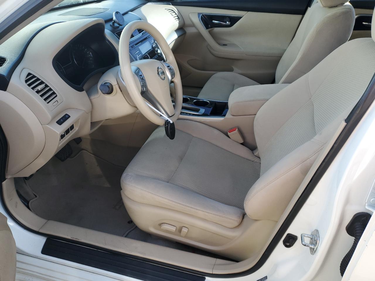 2014 Nissan Altima - Image 7