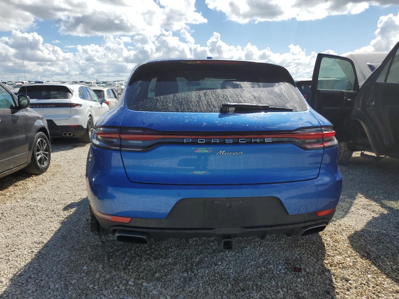 2020 Porsche Macan VIN: WP1AA2A57LLB05465 Lot: 77945094