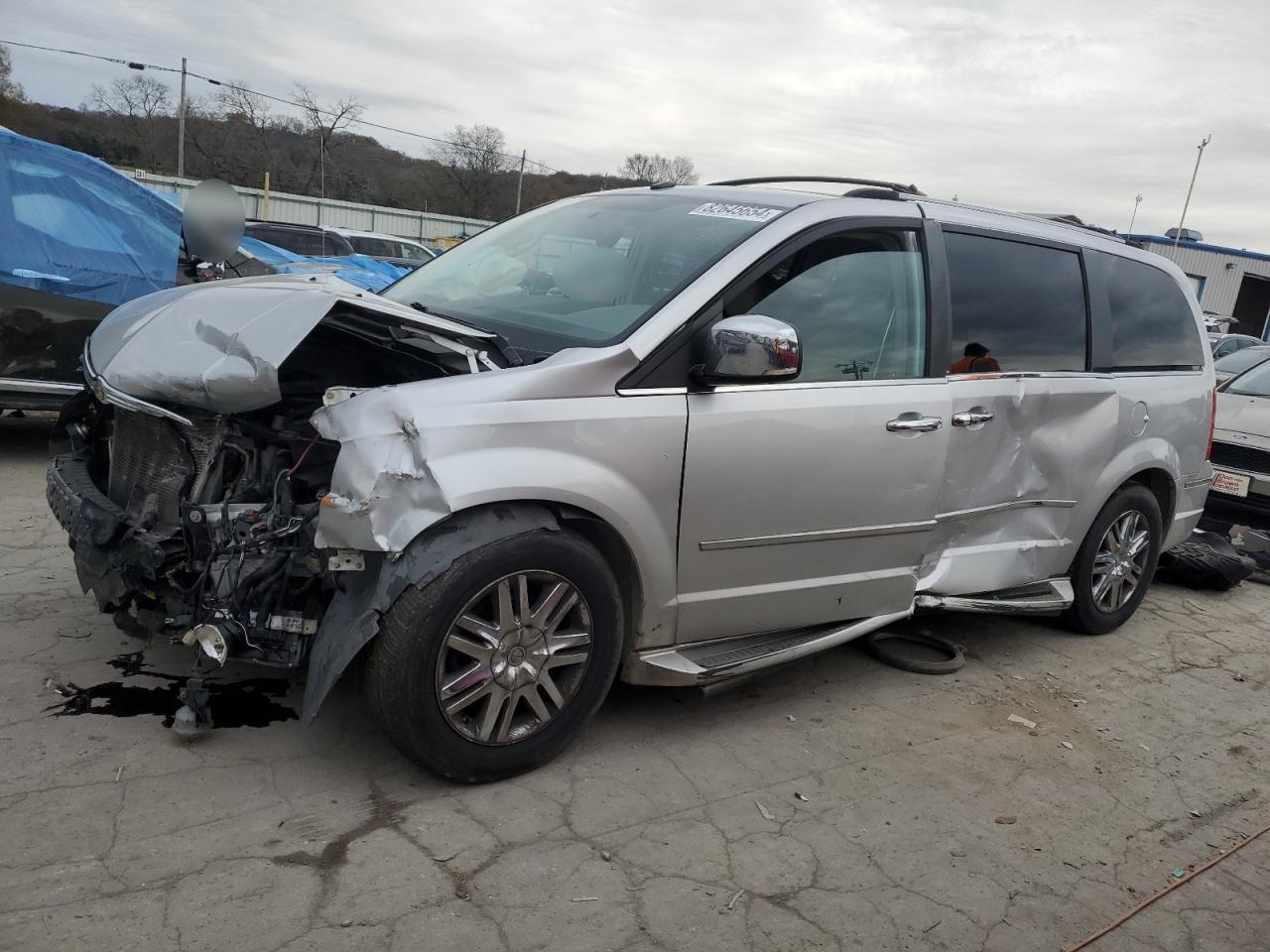 2010 Chrysler Town & Country - Image 1