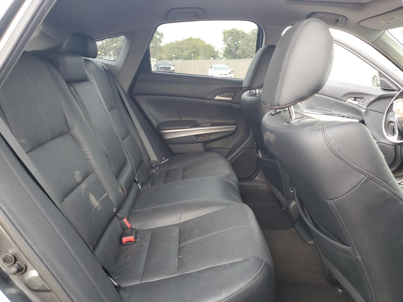 2013 Honda Crosstour - Image 11