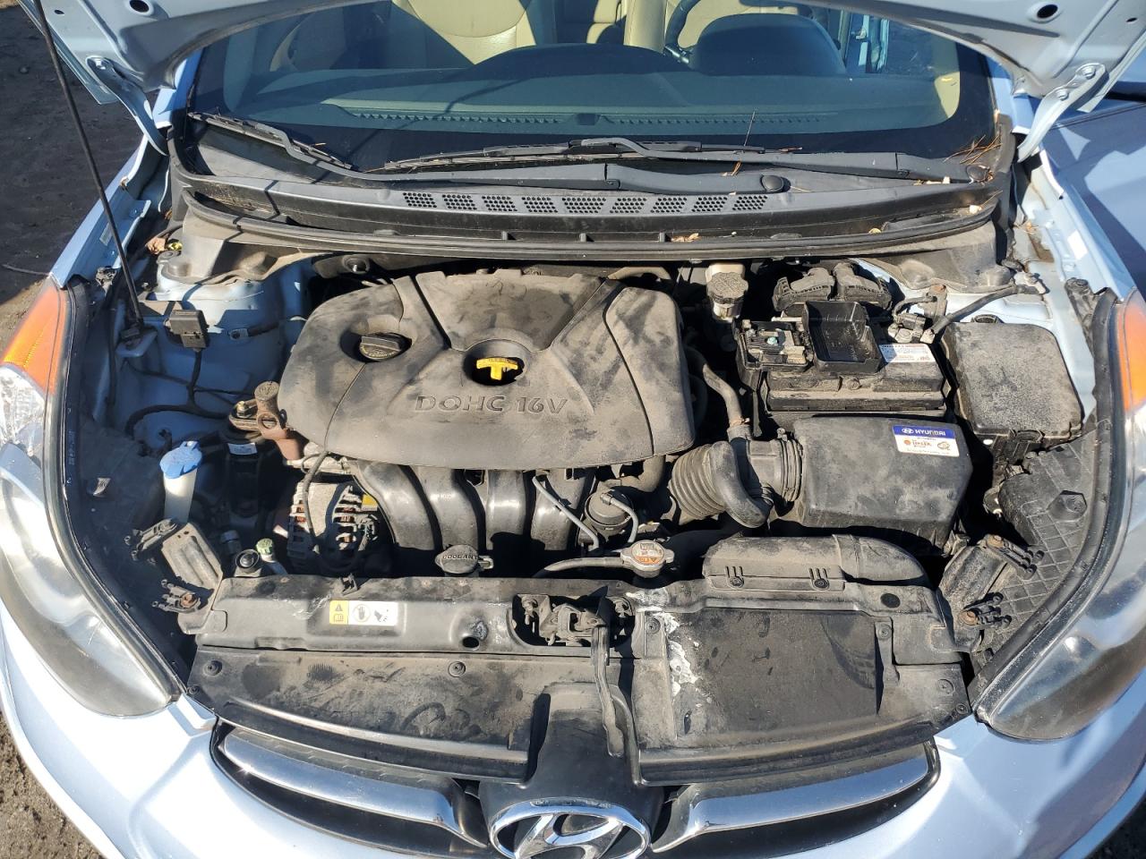 2013 Hyundai Elantra - Image 11