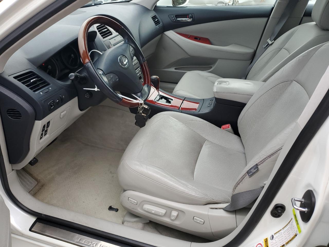 2009 Lexus ES - Image 7