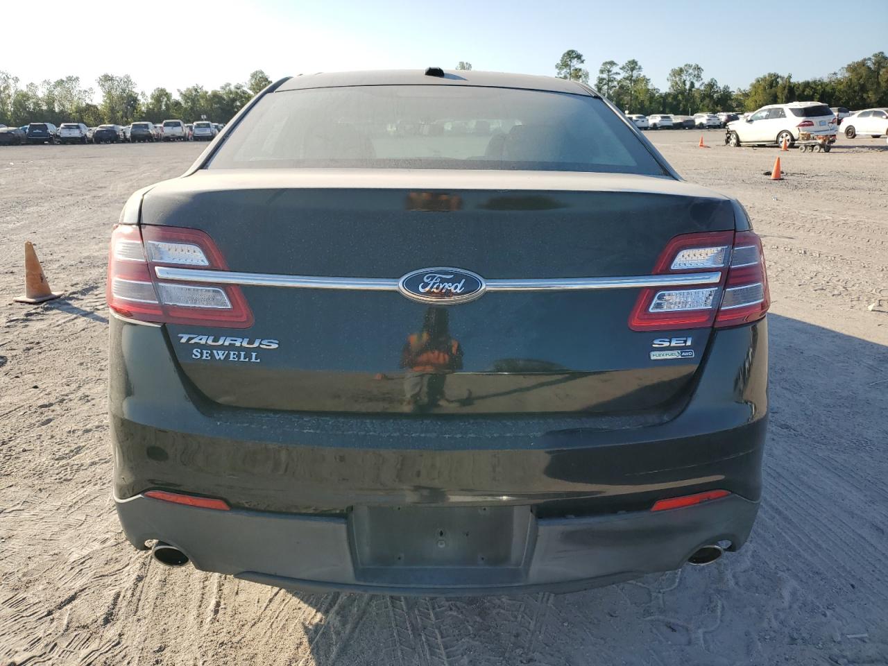 2013 Ford Taurus Sel VIN: 1FAHP2H83DG139353 Lot: 80891894