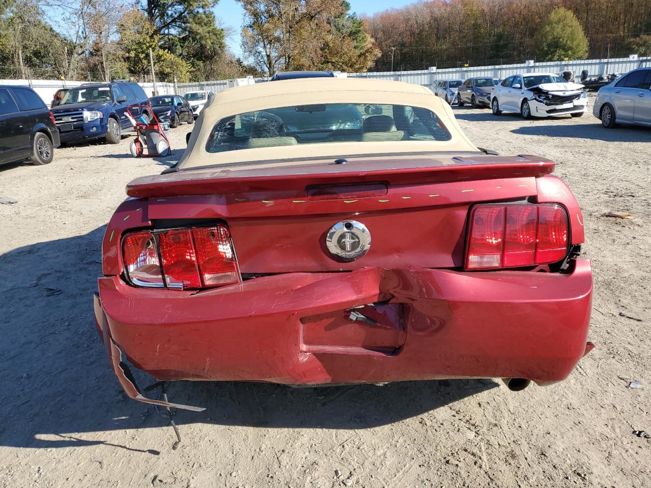 2007 Ford Mustang - Image 6