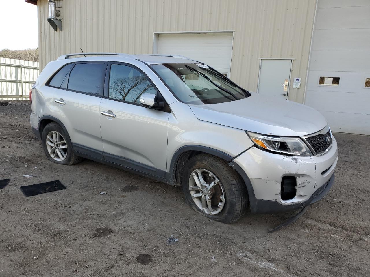 2014 Kia Sorento - Image 4