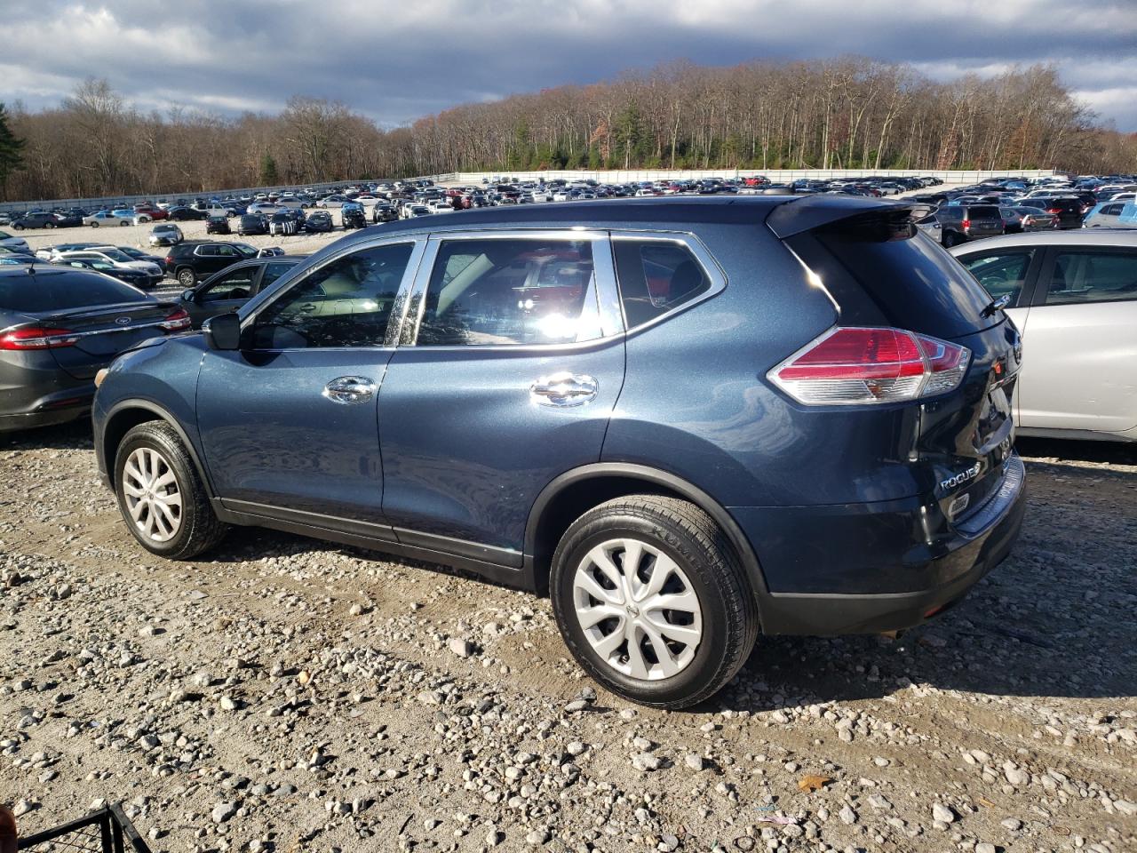 VIN KNMAT2MV2FP539863 2015 NISSAN ROGUE no.2