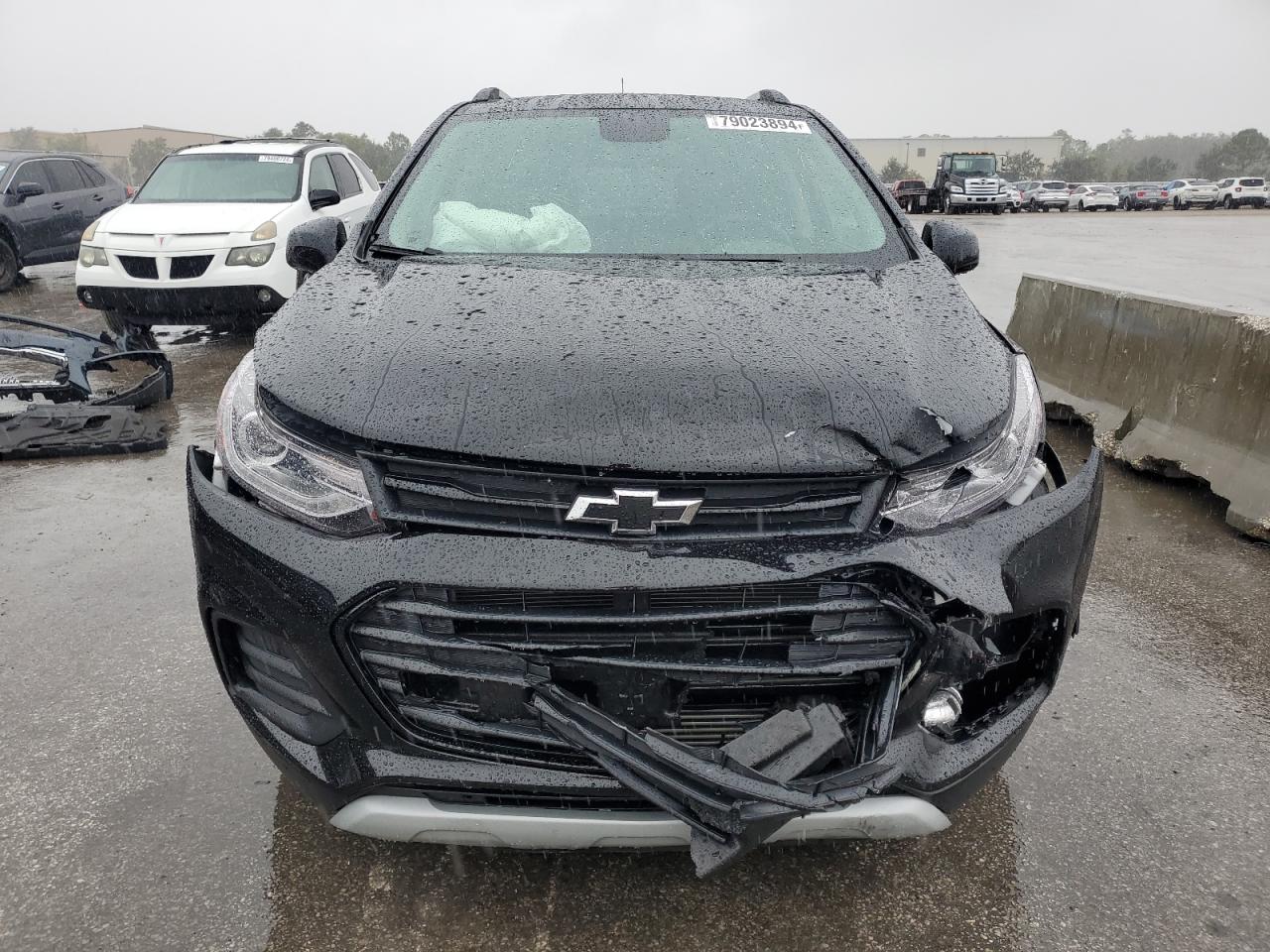 2022 Chevrolet Trax - Image 5
