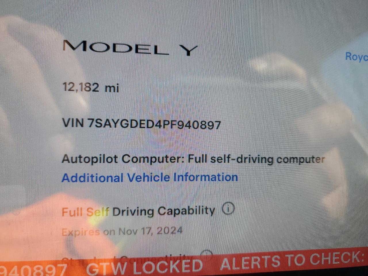 VIN 7SAYGDED4PF940897 2023 TESLA MODEL Y no.9