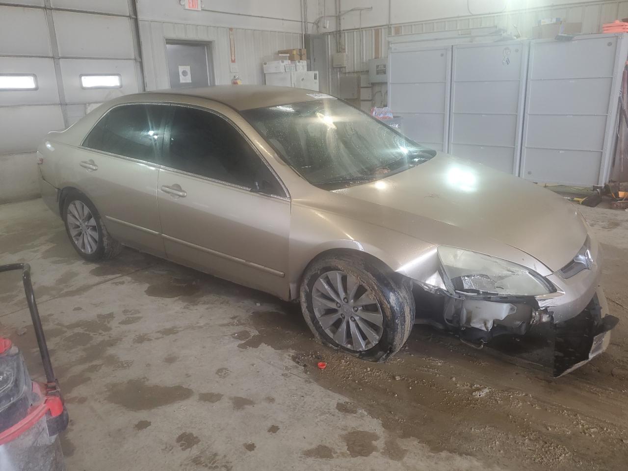 2004 Honda Accord - Image 4