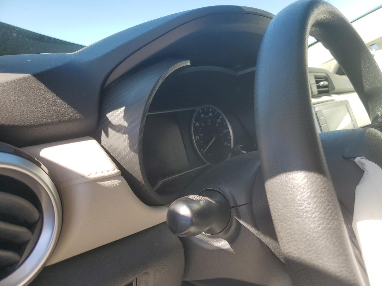 2021 Nissan Versa - Image 9