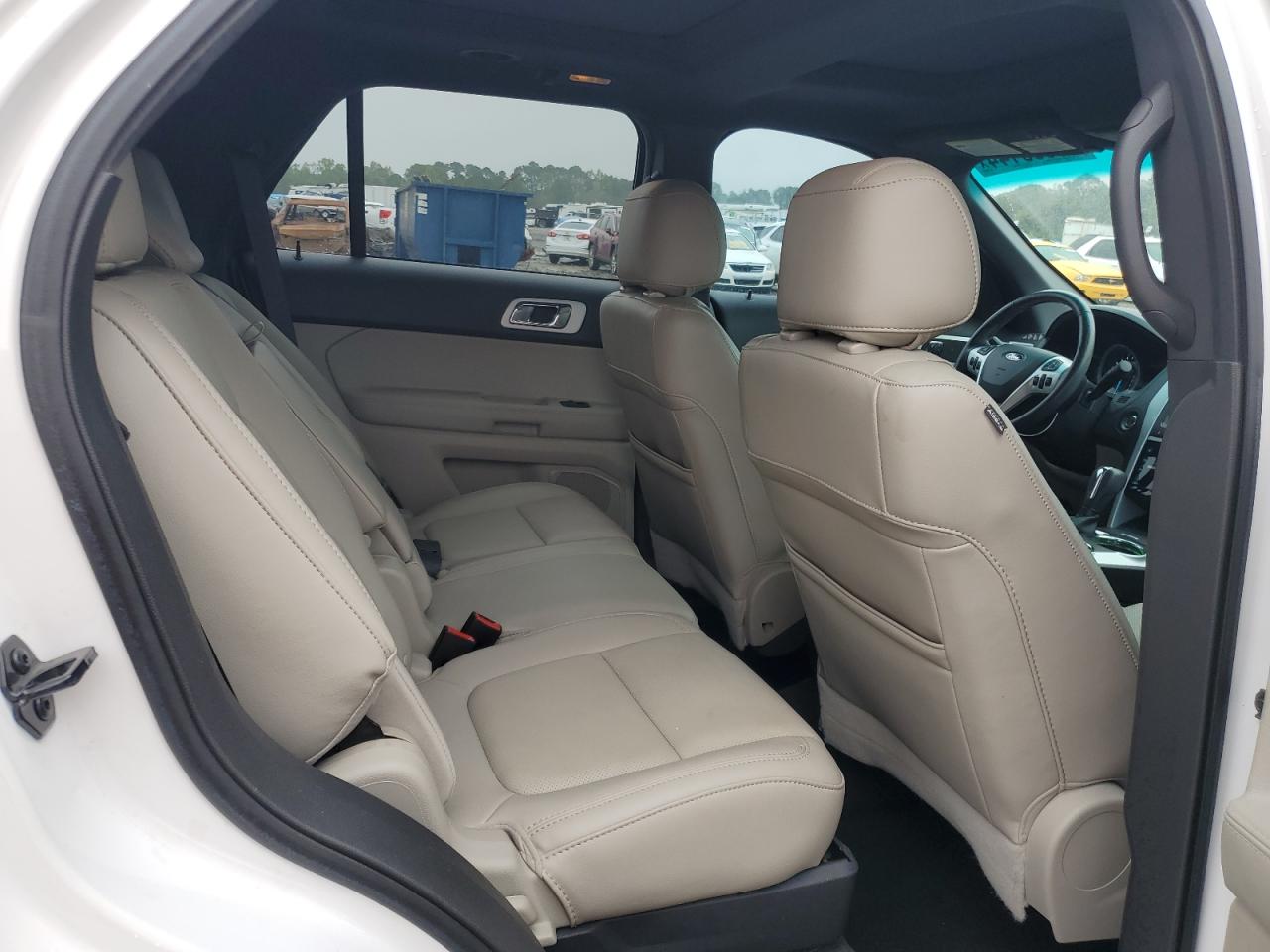2014 Ford Explorer - Image 11