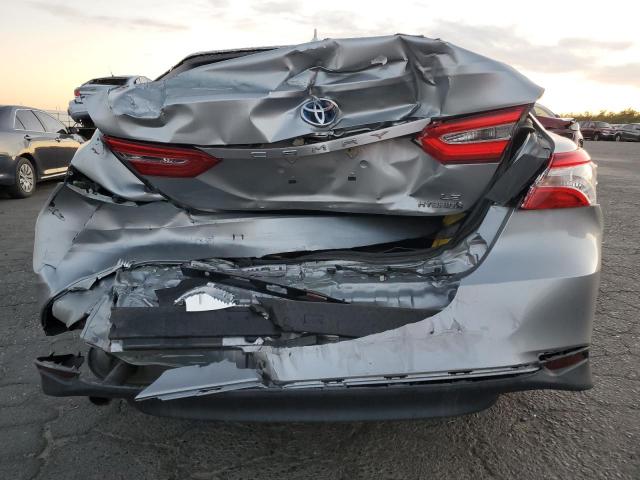  TOYOTA CAMRY 2020 Srebrny