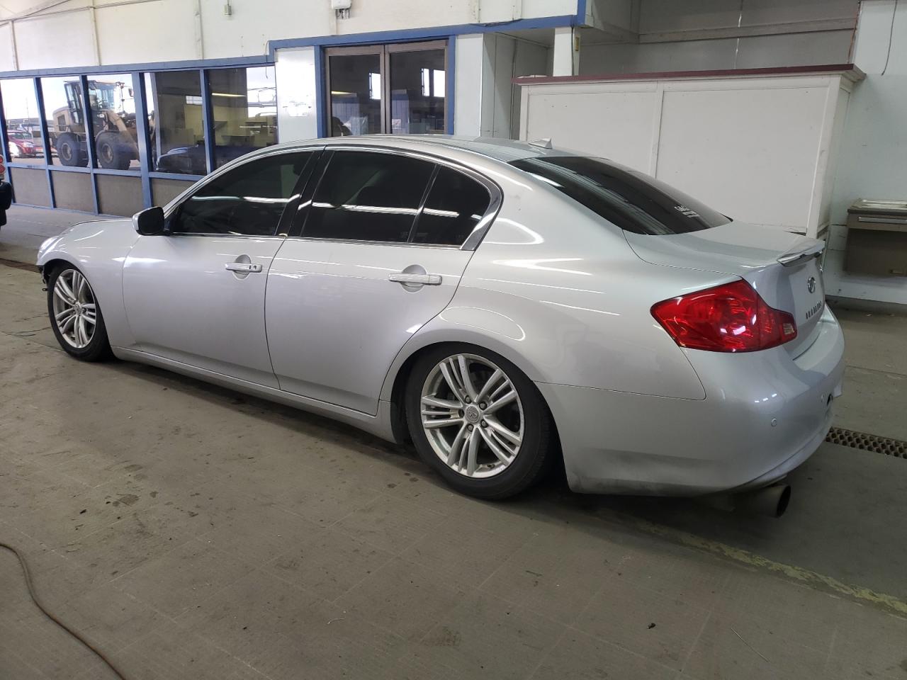2012 Infiniti G - Image 2