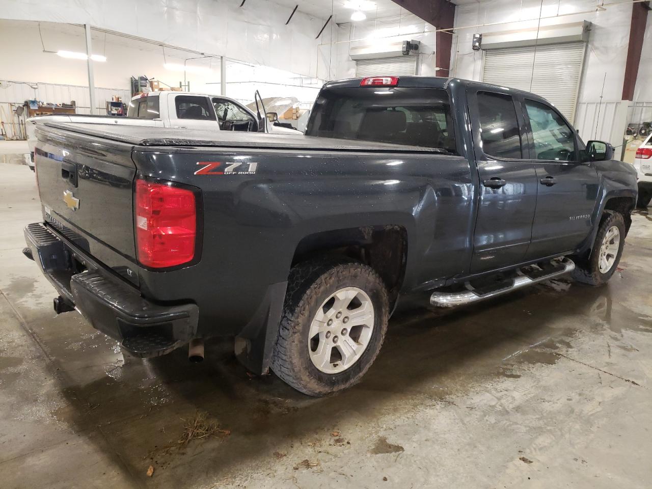 2018 Chevrolet Silverado K1500 Lt VIN: 1GCVKREC2JZ221359 Lot: 79216414