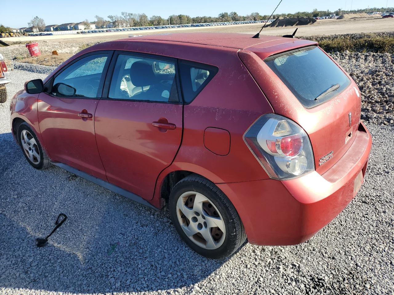 2009 Pontiac Vibe - Image 2
