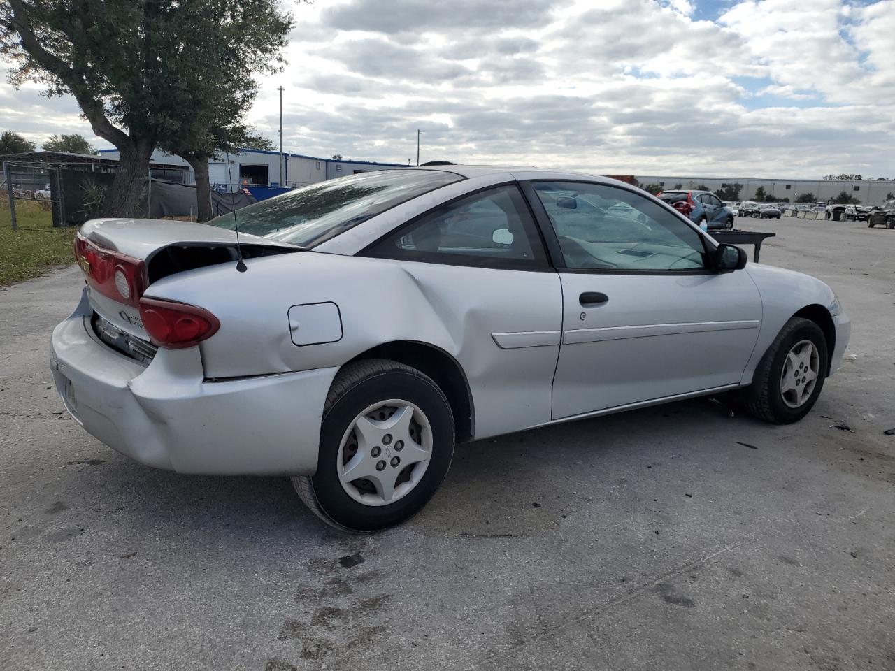 2004 Chevrolet Cavalier - Image 3
