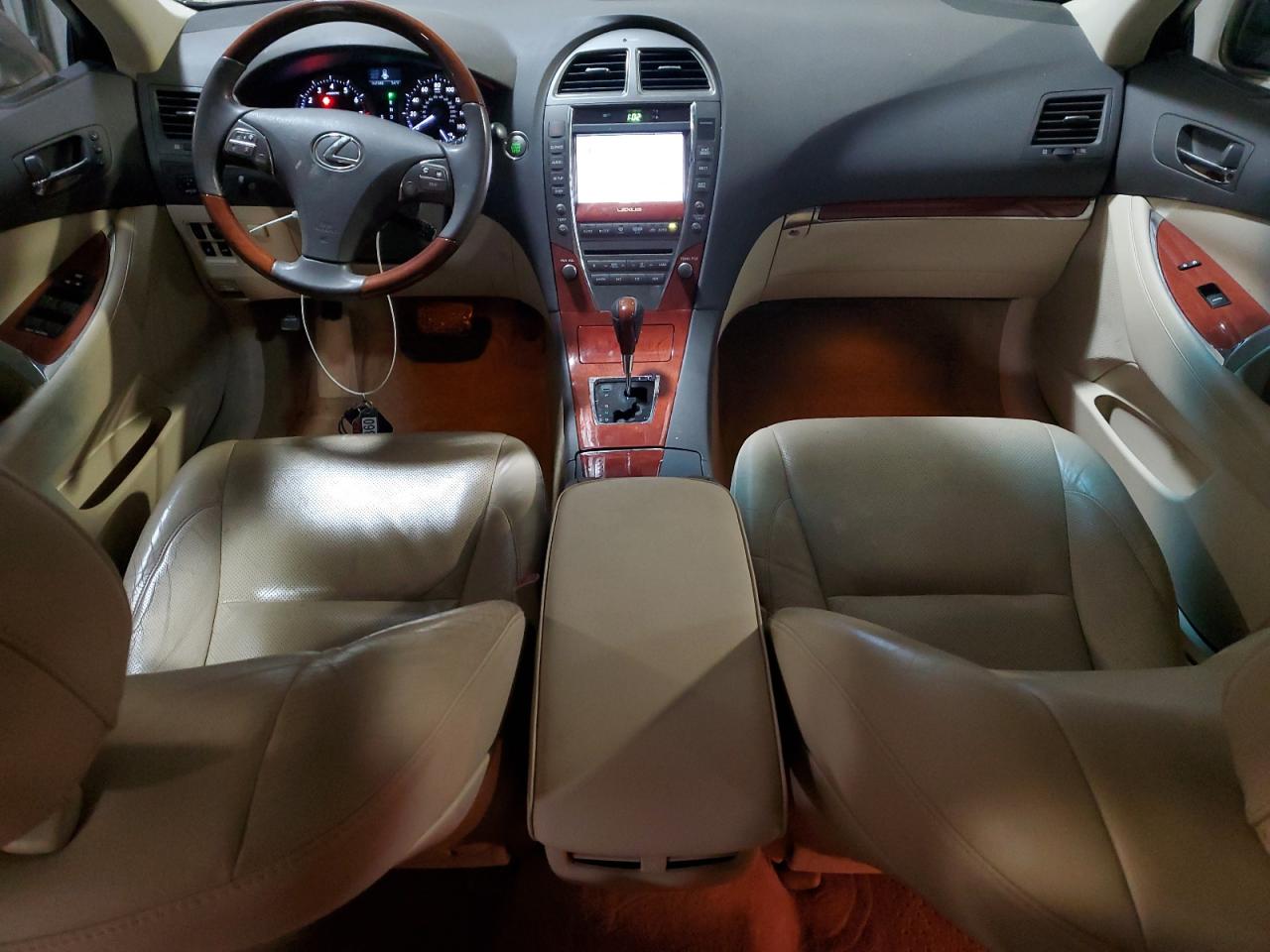 2011 Lexus ES - Image 8