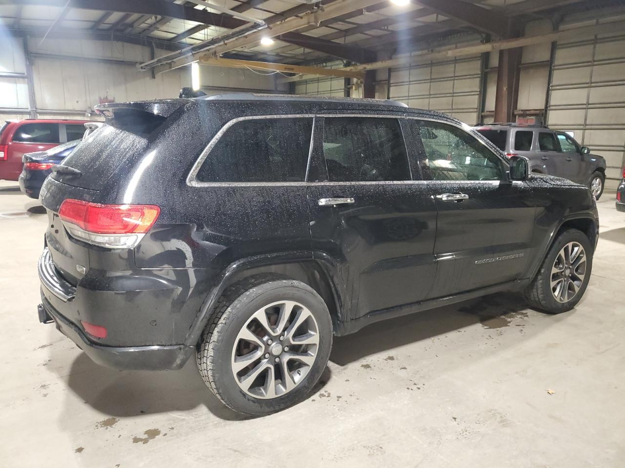 2017 Jeep Grand Cherokee - Image 3