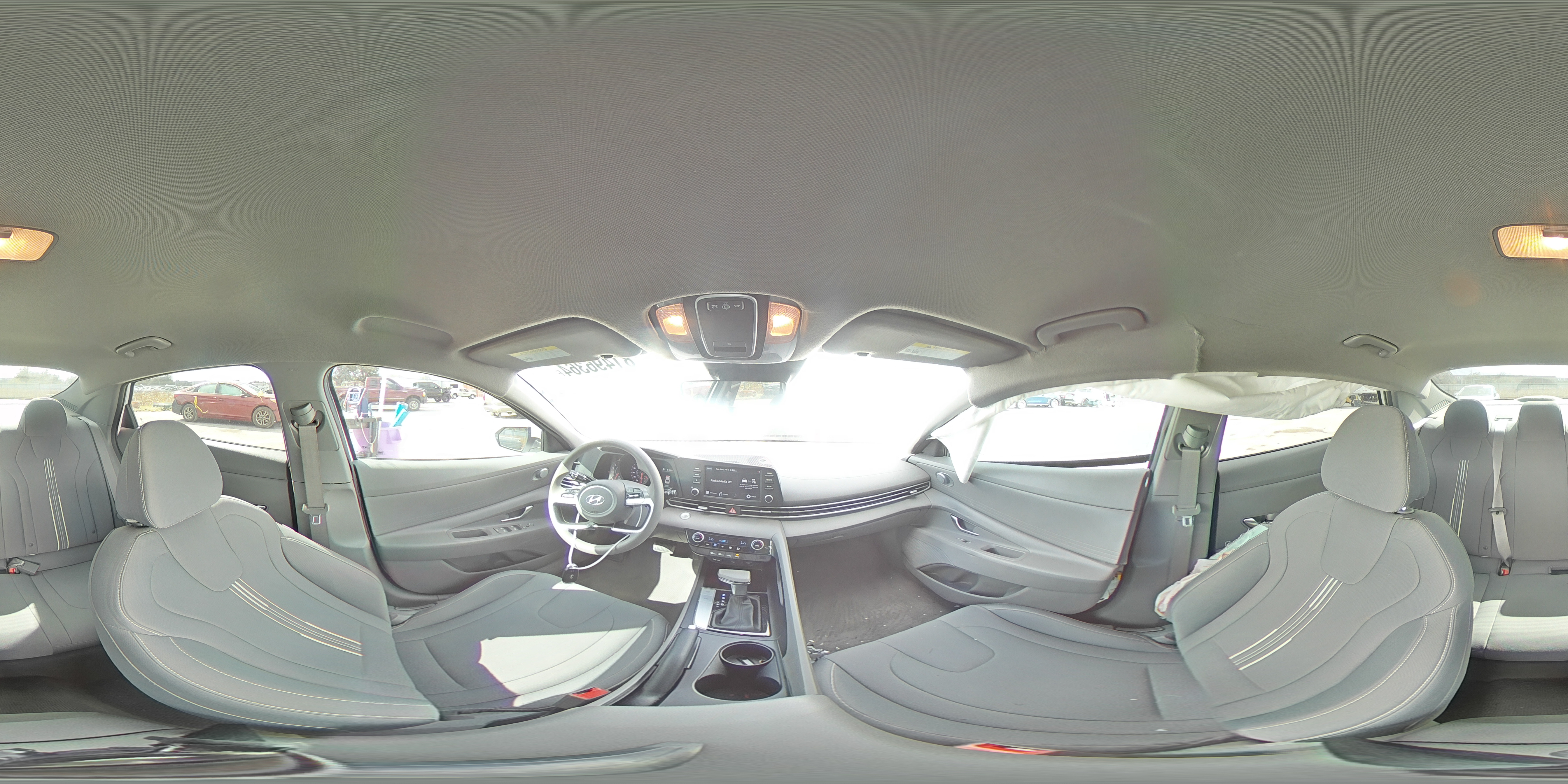 2021 Hyundai Elantra - Image 13