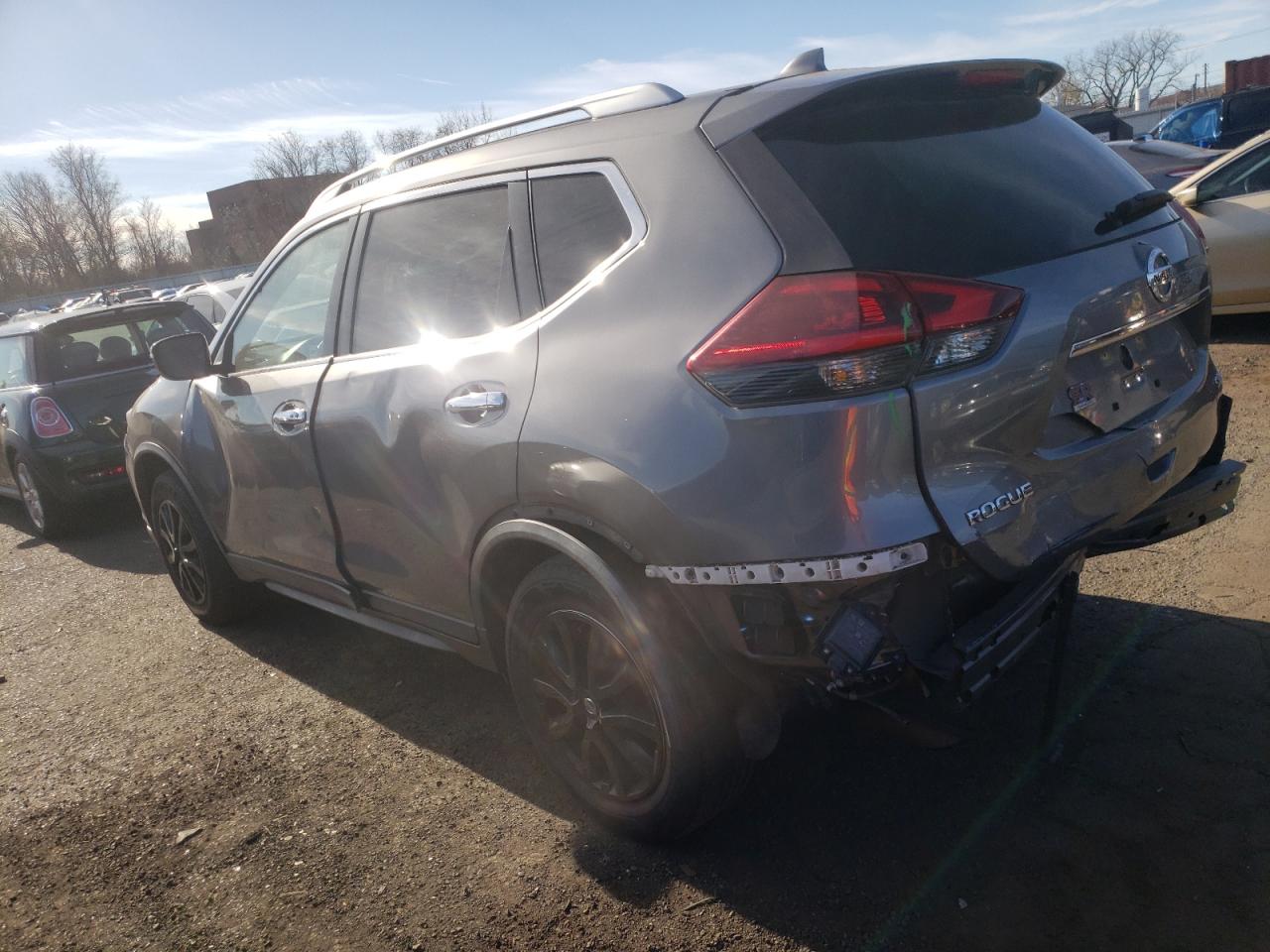 2019 Nissan Rogue - Image 2