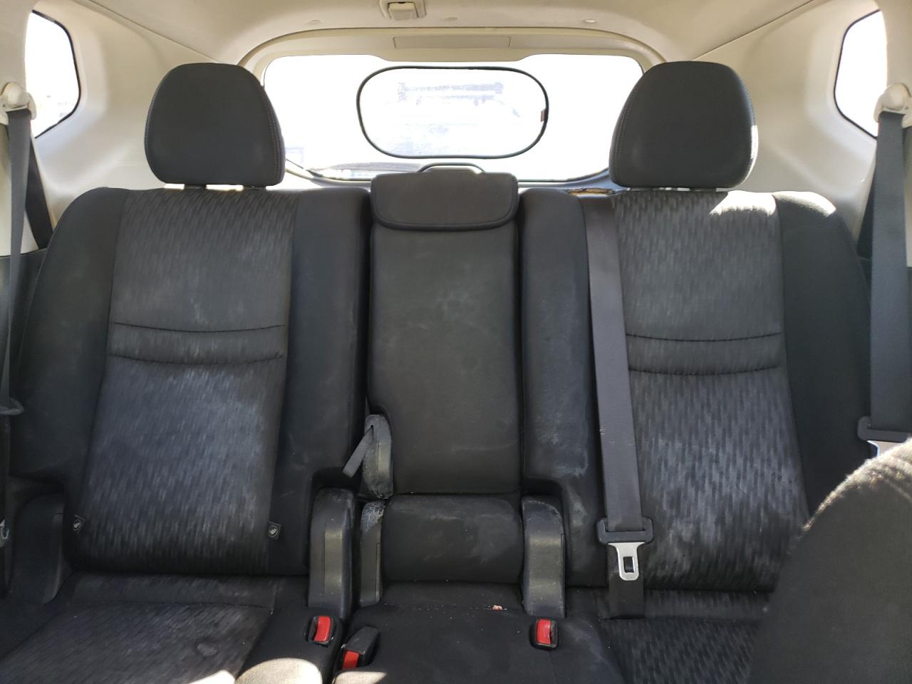 2017 Nissan Rogue - Image 10