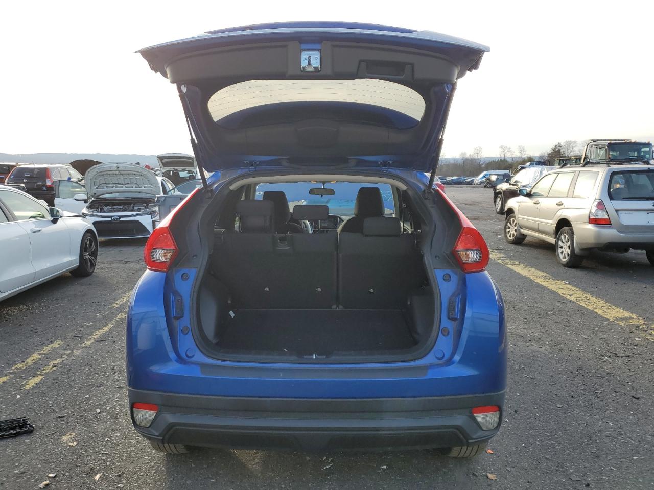 2019 Mitsubishi Eclipse - Image 6