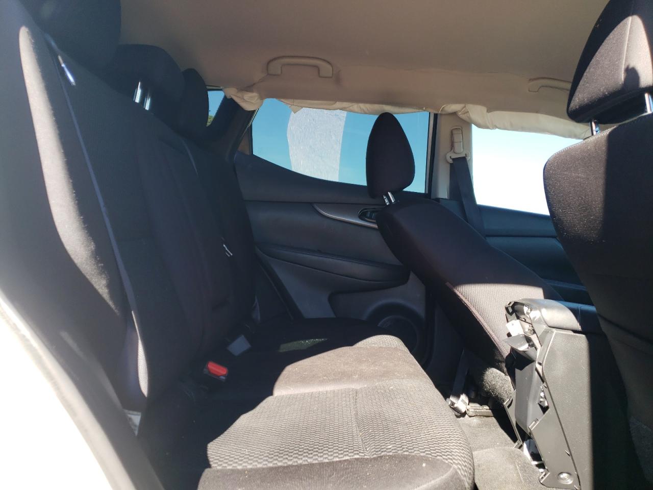 2019 Nissan Rogue - Image 11