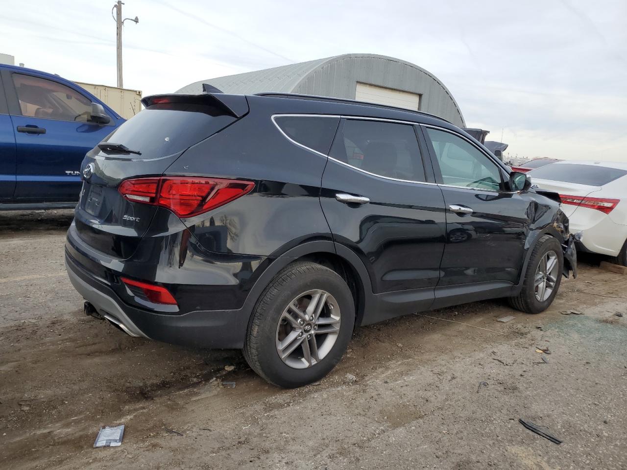 2018 Hyundai Santa Fe - Image 3