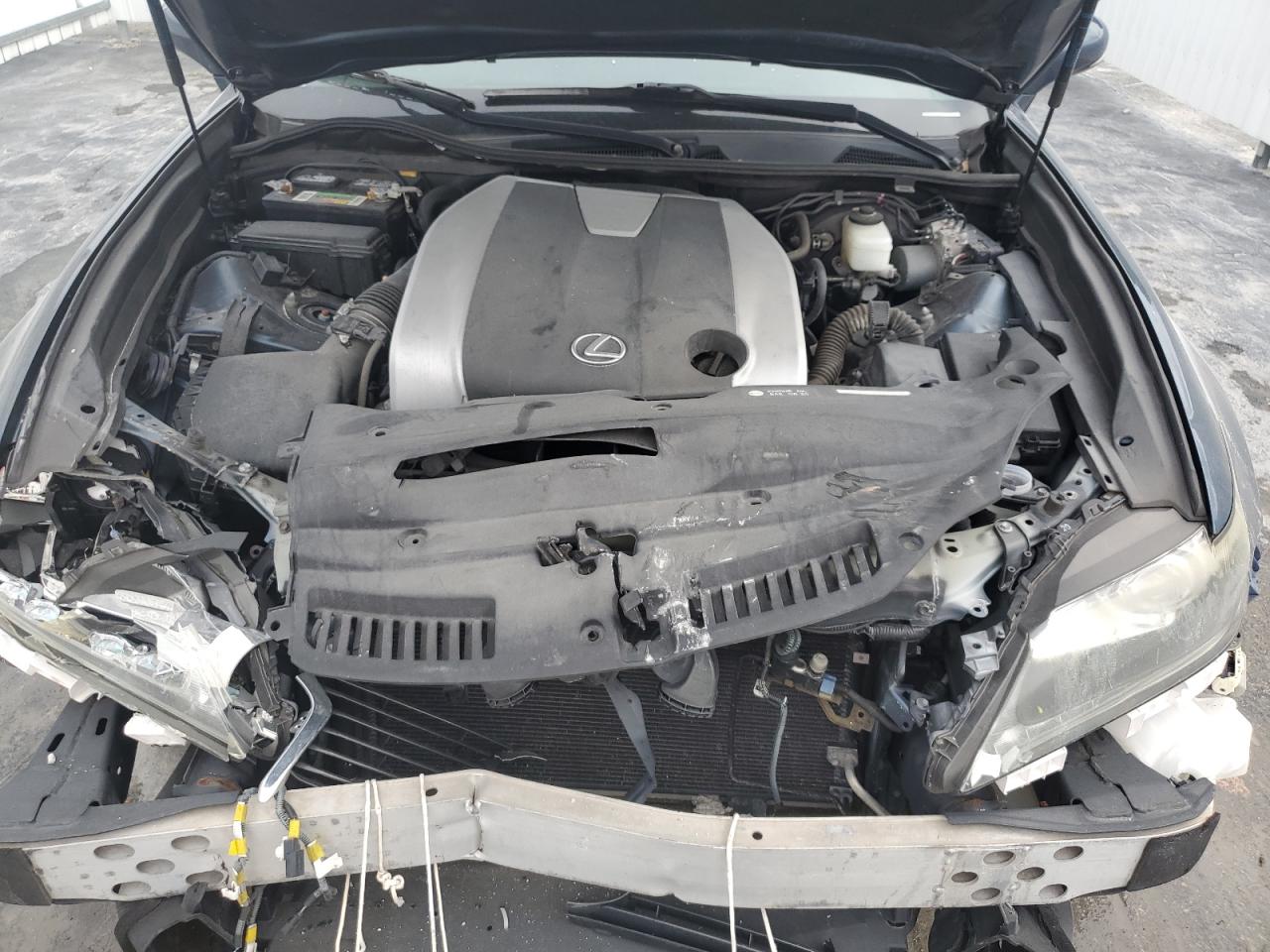 2015 Lexus GS - Image 11