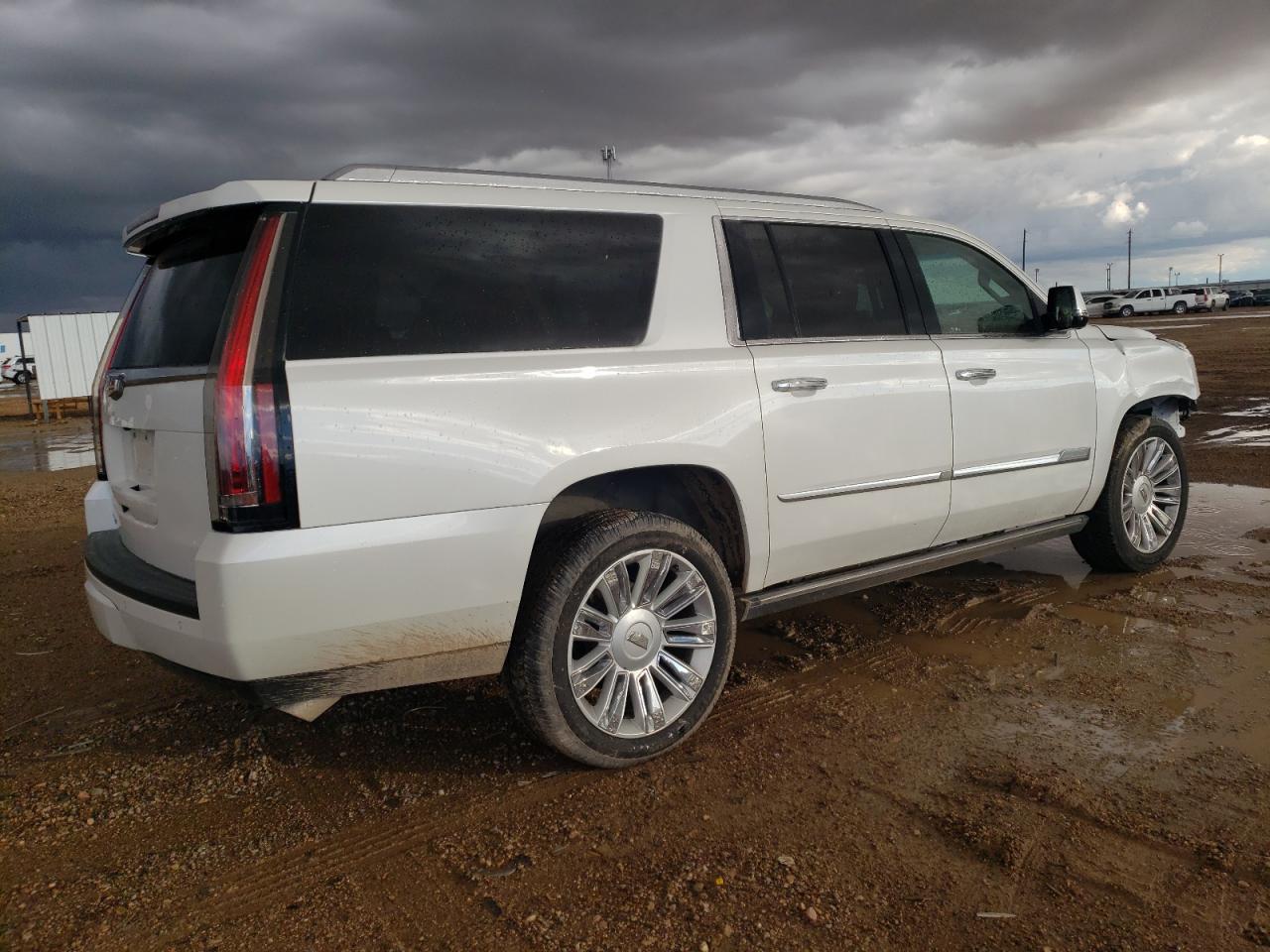 VIN 1GYS4KKJ3GR413917 2016 CADILLAC ESCALADE no.3