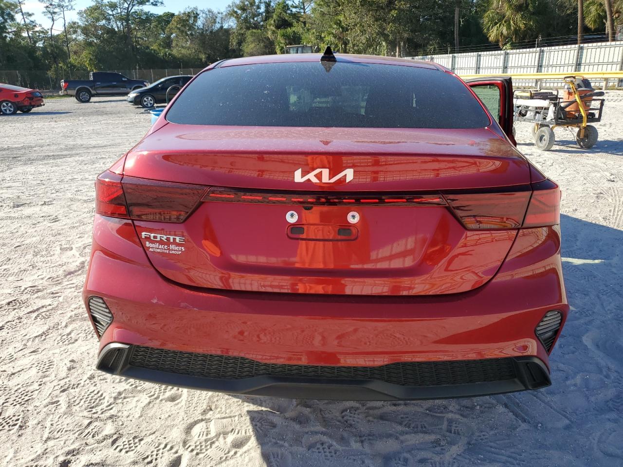 2022 Kia Forte - Image 6