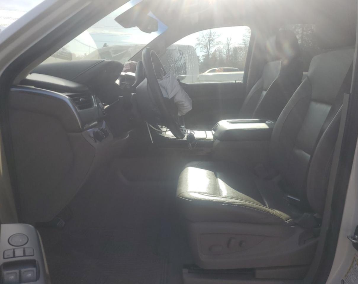 2017 Chevrolet Suburban - Image 7