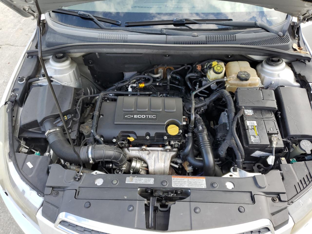 2011 Chevrolet Cruze - Image 12